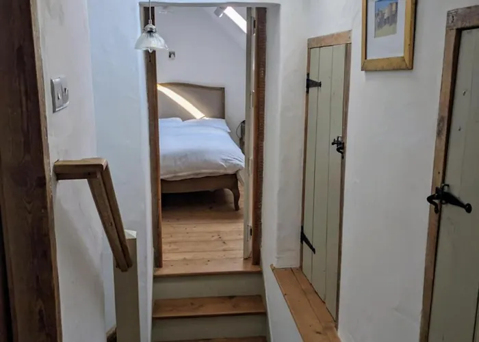 No1 The Yard, Regilbury Court, Winford Bristol