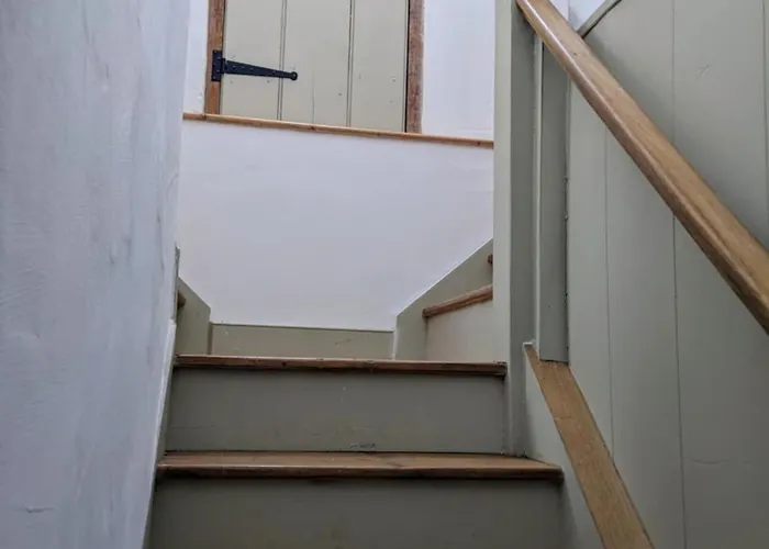 No1 The Yard, Regilbury Court, Winford *